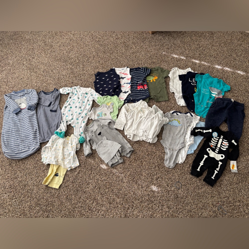 Lot of infant baby clothes (newborn to 6 months)
